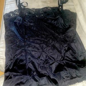 Reitmans - Black nylon and lace camisole top